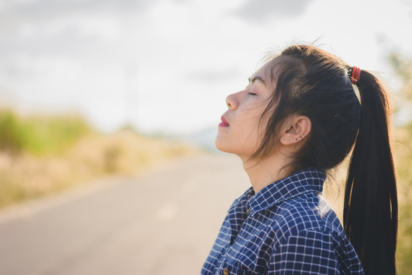 Essoufflement lié au stress : adoptez nos 3 conseils simples pour se calmer rapidement Essoufflement lié au stress : Adoptez nos 3 conseils simples pour se calmer rapidement