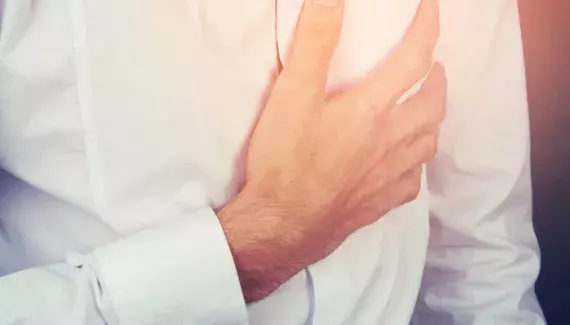 Découvrez 4 méthodes douces et simples pour calmer vos palpitations et votre stress
